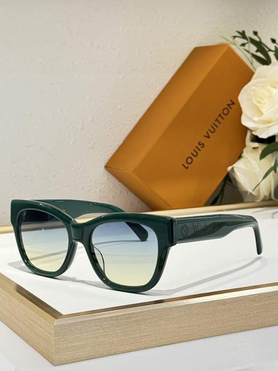 Picture of Louis Vuitton Sunglasses _SKUfw77619509fw